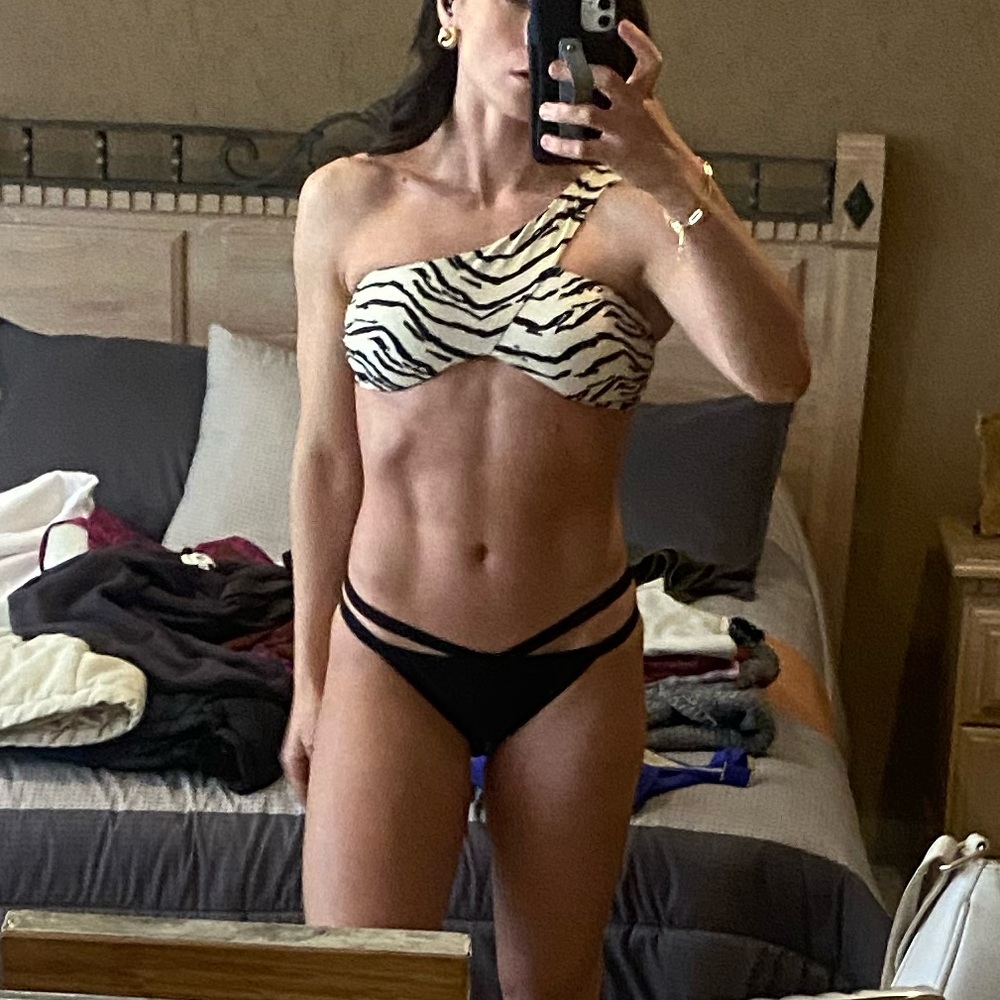 Like new ASOs bikini bottoms